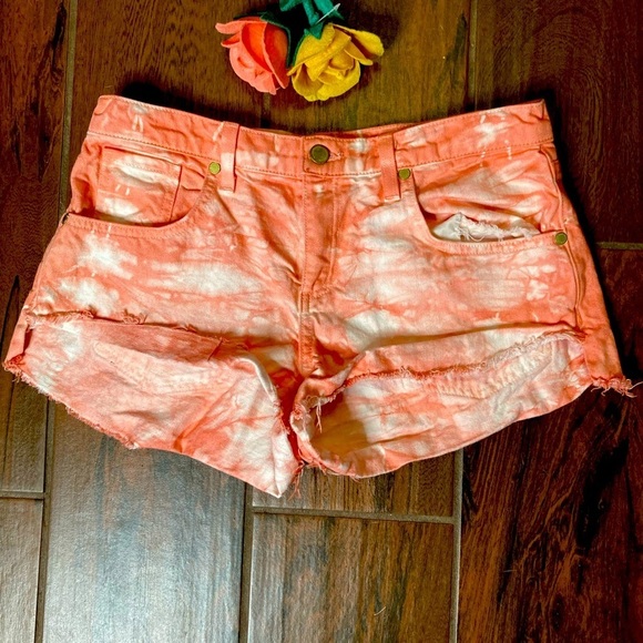 Y2K Ramy Brook Denim Pink Tie Dye Cut Out Shorts - Picture 6 of 7